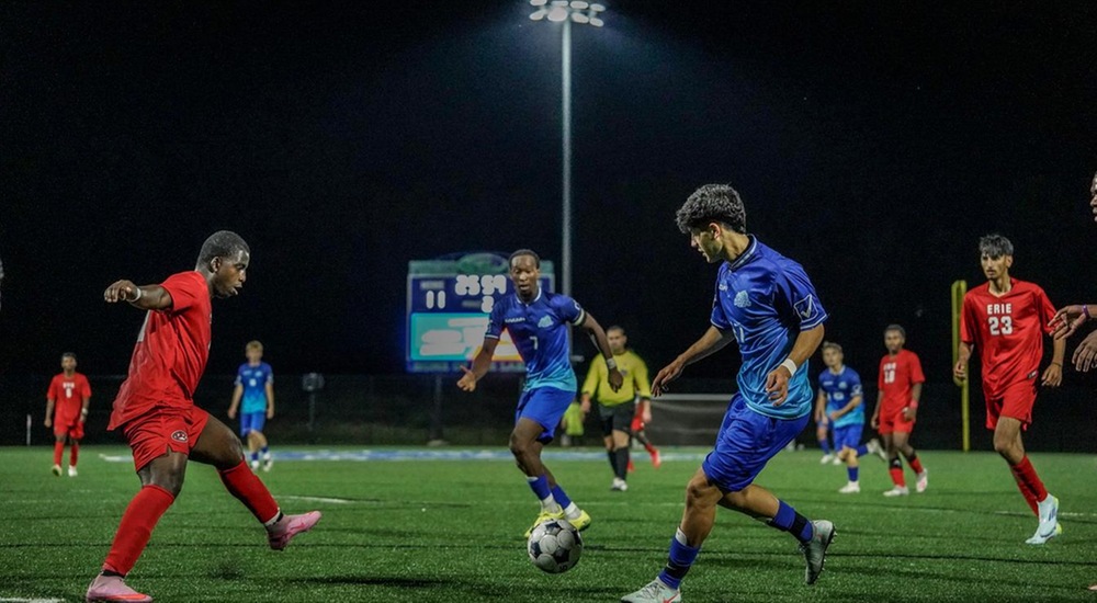 Men's Soccer Rises to #3 National Ranking After Back-to-Back Wins