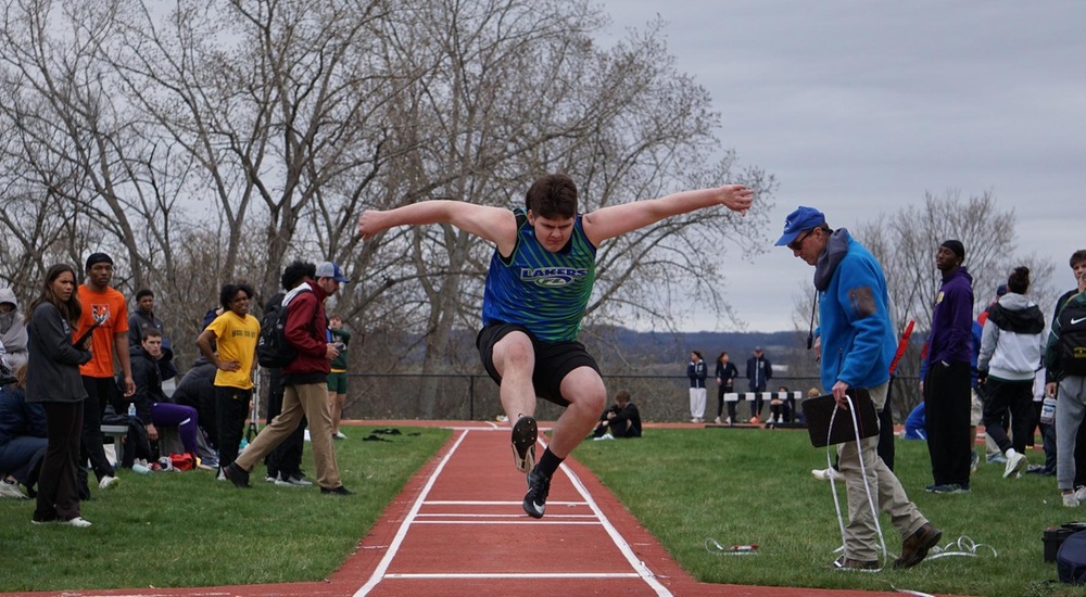 Lakers Battle the Elements, Deliver Strong Performances at Cardinal Classic
