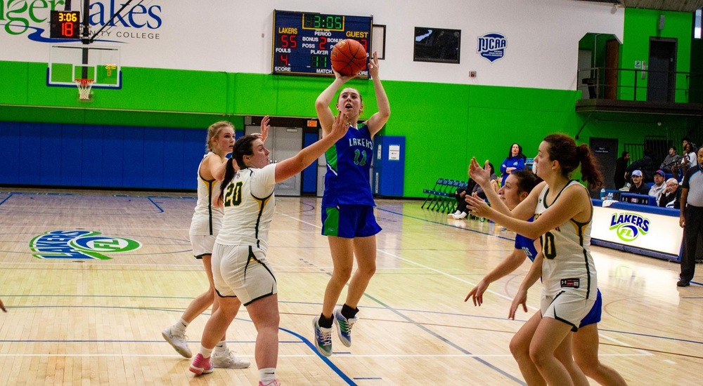 Lakers Split Weekend Home Stand, Set Program Scoring Record in Saturday Win
